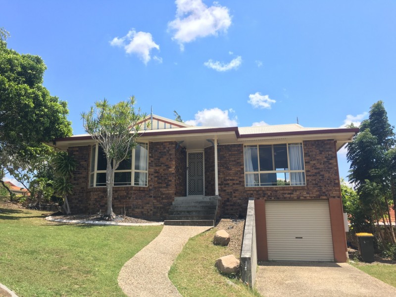 10 Fairbairn, Clinton QLD 4680