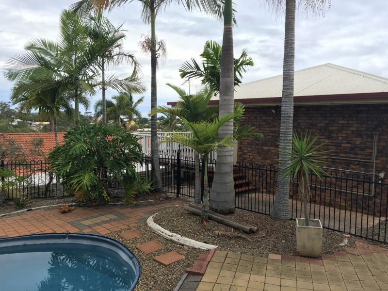 10 Fairbairn, Clinton QLD 4680