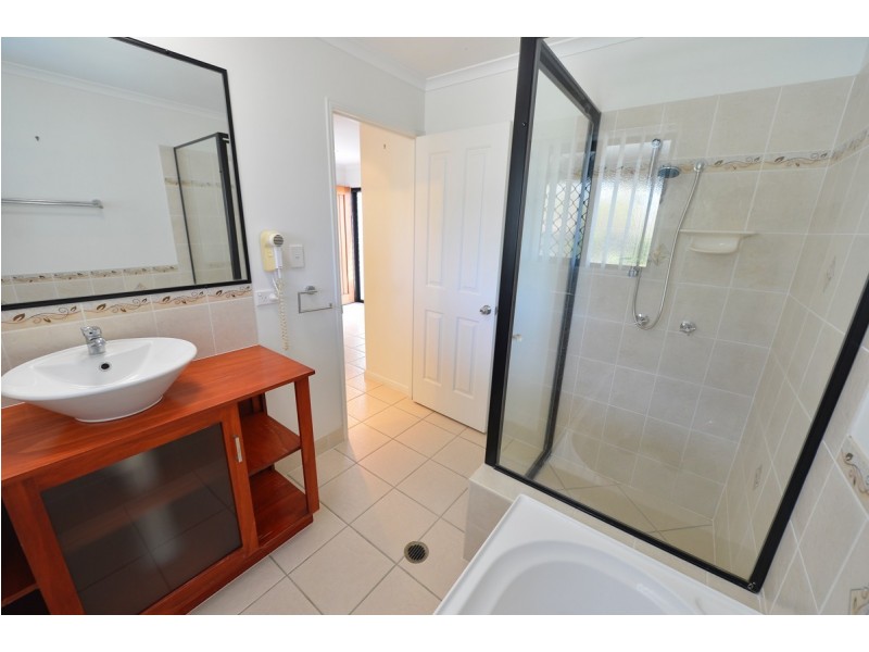 21 Dorinda Close, Clinton QLD 4680