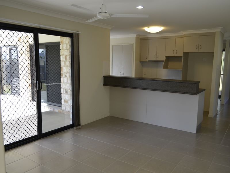 8 Wyara Close, Clinton QLD 4680