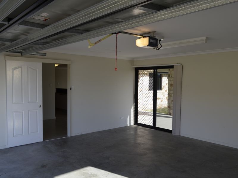 8 Wyara Close, Clinton QLD 4680