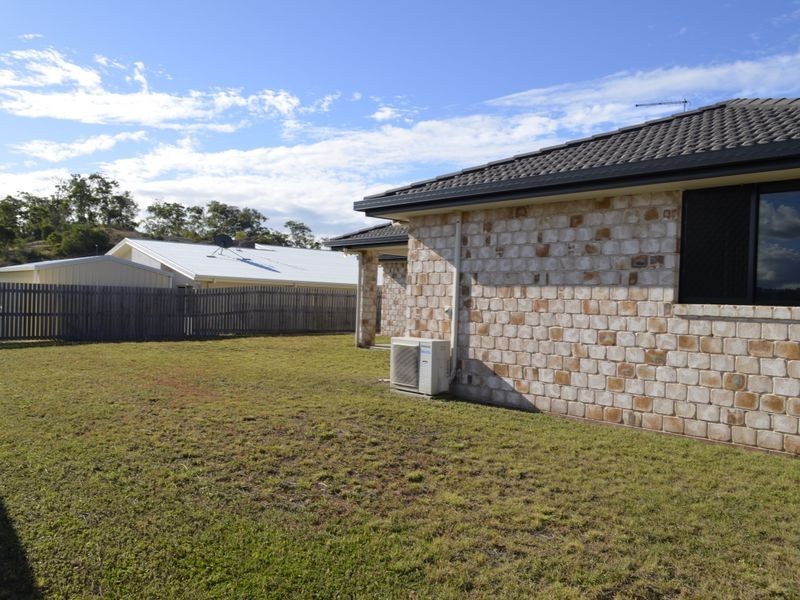 8 Wyara Close, Clinton QLD 4680