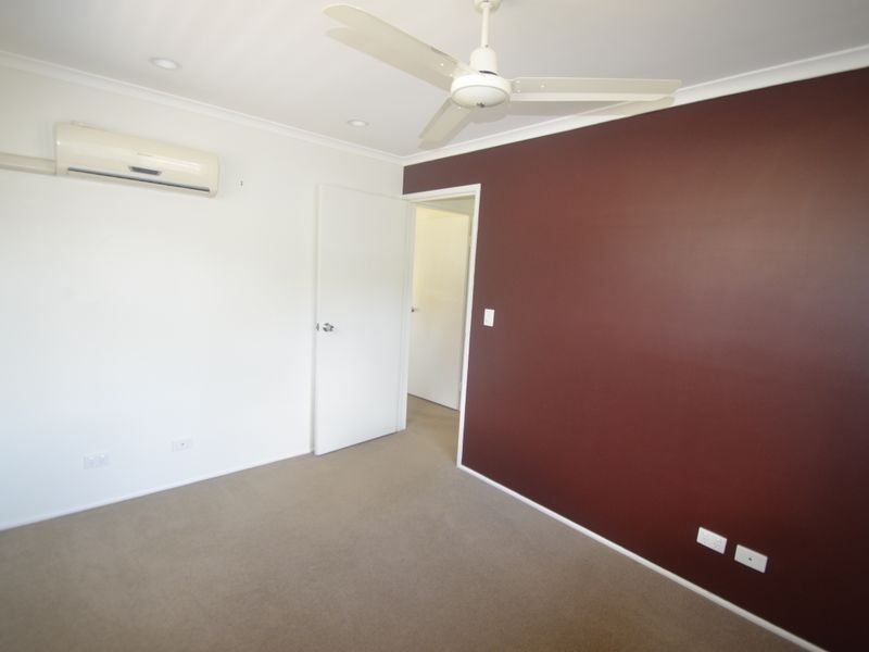 6 Erin Close, New Auckland QLD 4680