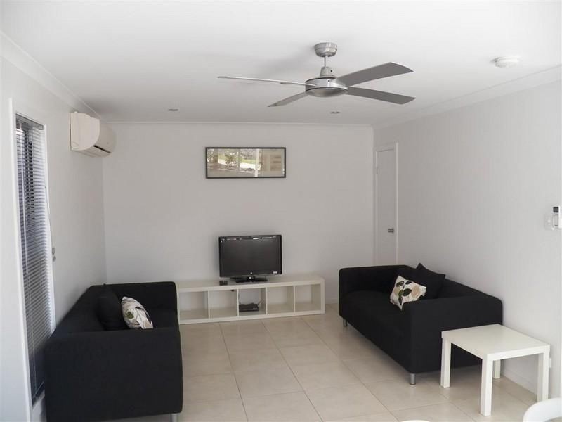1/ 12 Lauren Court, South Gladstone QLD 4680