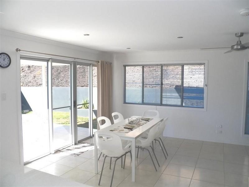 1/ 12 Lauren Court, South Gladstone QLD 4680