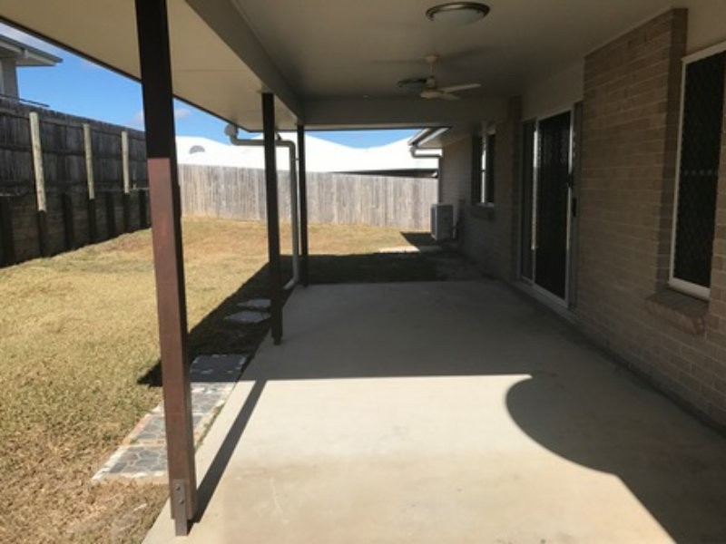 54 Daintree Boulevard, New Auckland QLD 4680