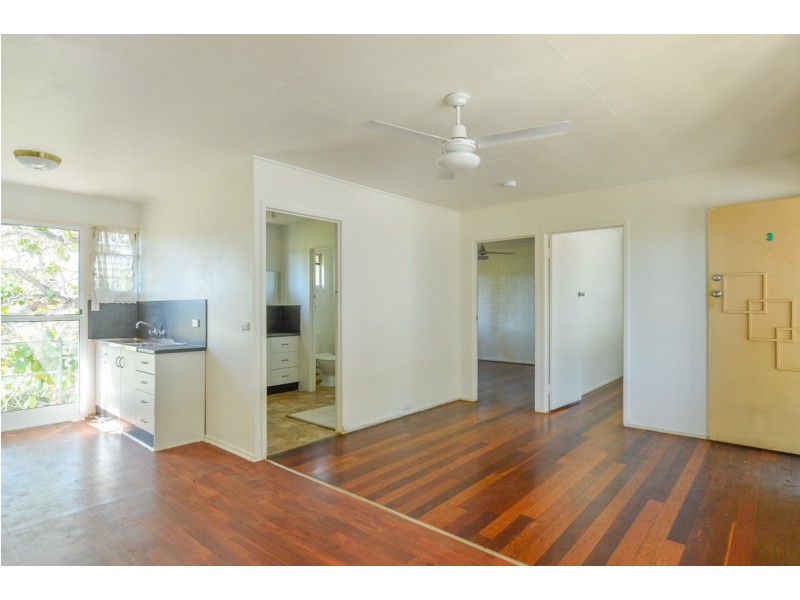 Unit 1-3/21 Walters Avenue, West Gladstone QLD 4680