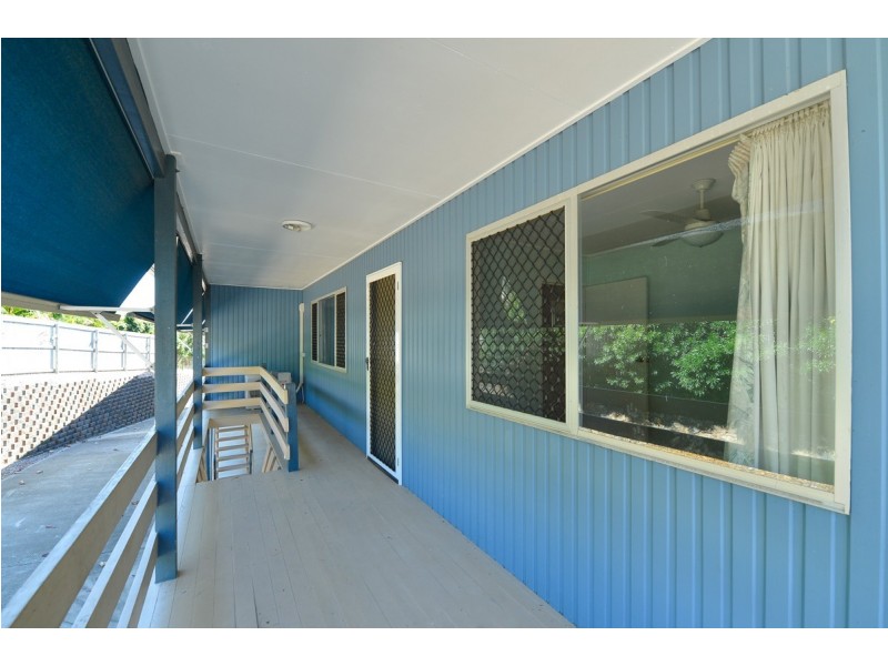 Unit 1-3/21 Walters Avenue, West Gladstone QLD 4680