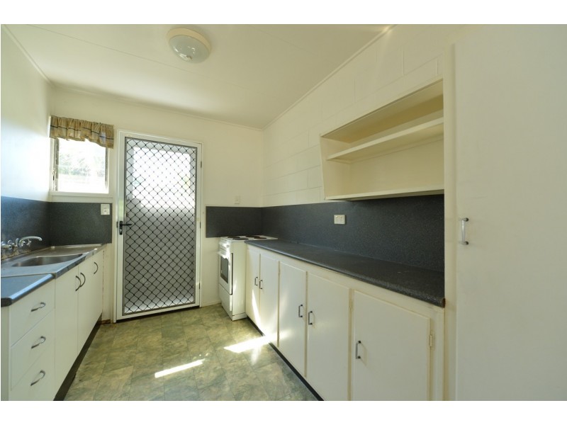 Unit 1-3/21 Walters Avenue, West Gladstone QLD 4680
