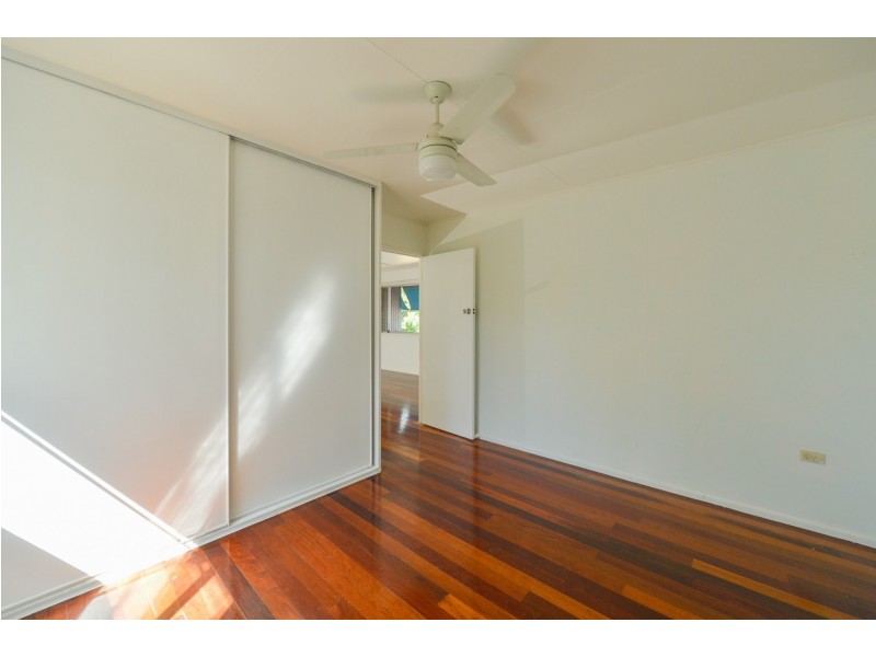 Unit 1-3/21 Walters Avenue, West Gladstone QLD 4680