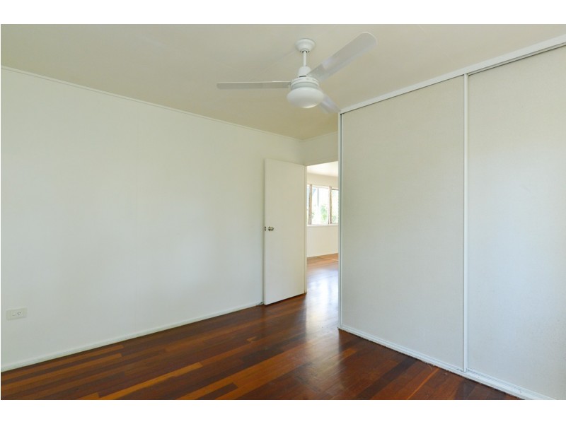 Unit 1-3/21 Walters Avenue, West Gladstone QLD 4680