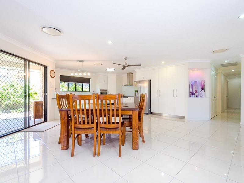 18 Liriope Drive, Kirkwood QLD 4680