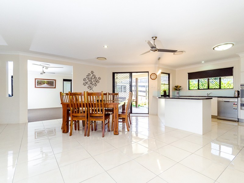 18 Liriope Drive, Kirkwood QLD 4680