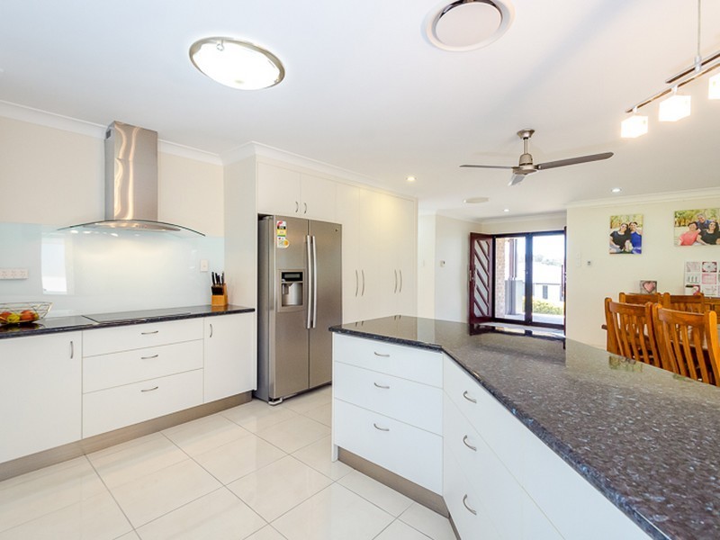 18 Liriope Drive, Kirkwood QLD 4680