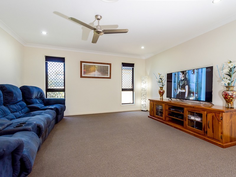 18 Liriope Drive, Kirkwood QLD 4680