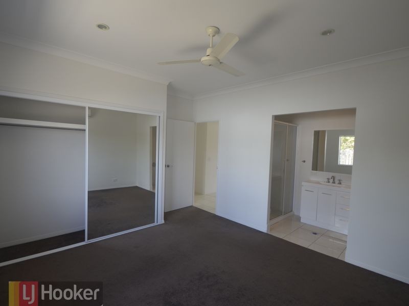 2 Glasshouse Place, New Auckland QLD 4680
