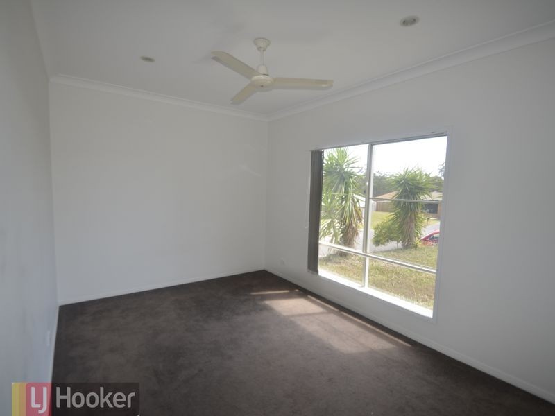 2 Glasshouse Place, New Auckland QLD 4680