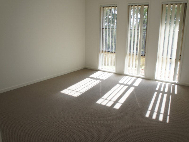 33 Wattle Street, New Auckland QLD 4680