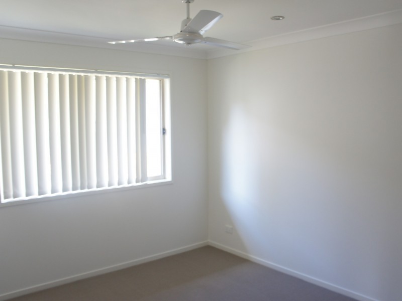 33 Wattle Street, New Auckland QLD 4680