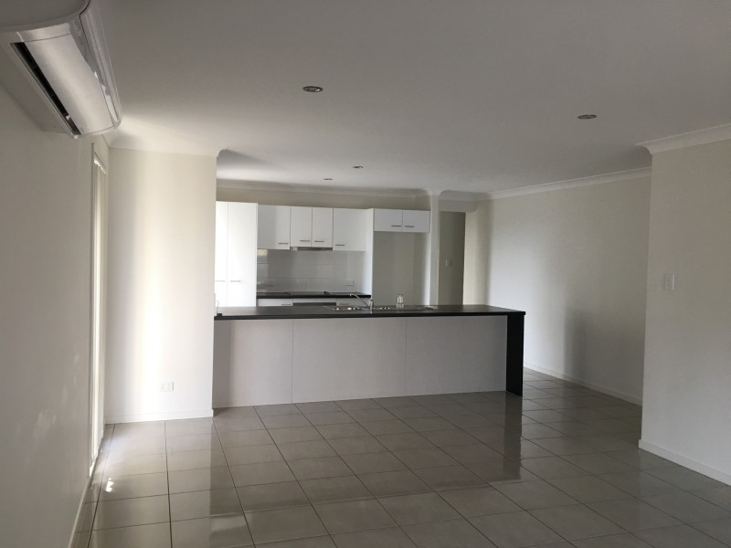 33 Wattle Street, New Auckland QLD 4680