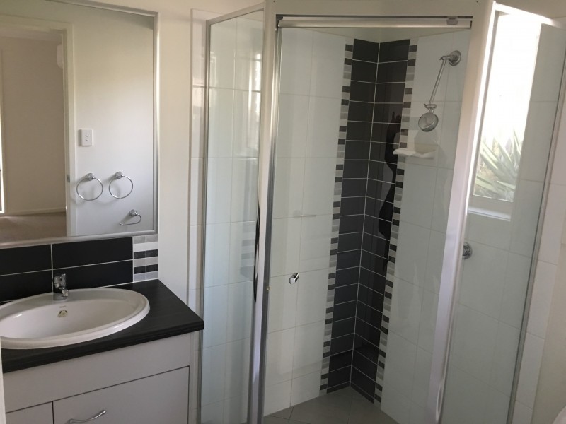 33 Wattle Street, New Auckland QLD 4680