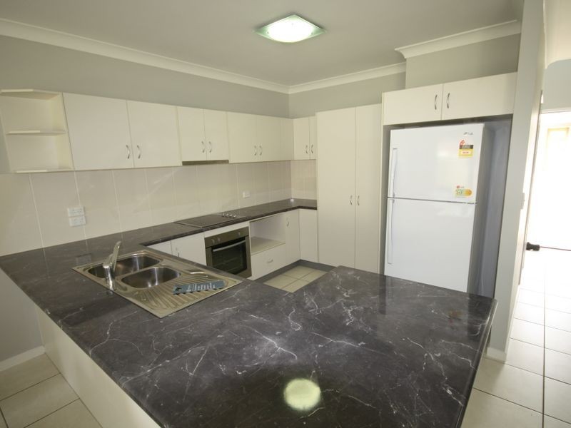 4/214-216 Oaka Street, South Gladstone QLD 4680