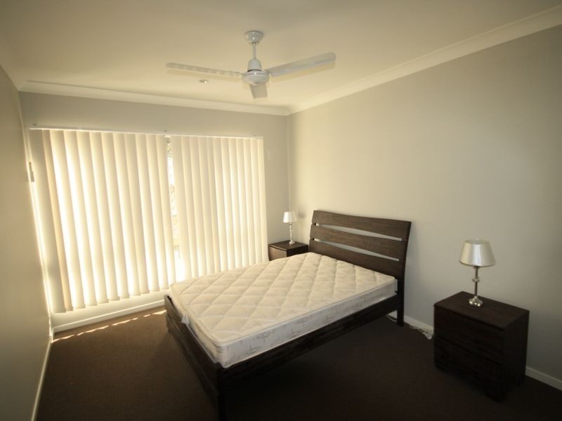 4/214-216 Oaka Street, South Gladstone QLD 4680