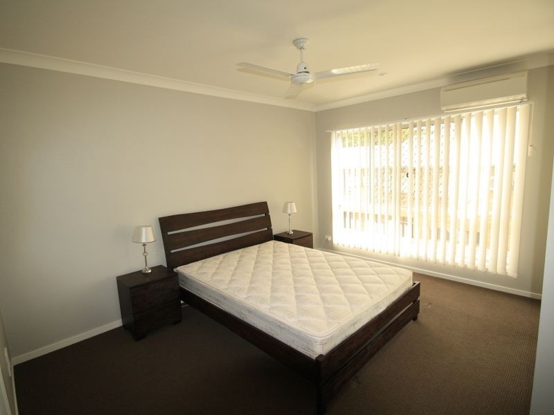 4/214-216 Oaka Street, South Gladstone QLD 4680