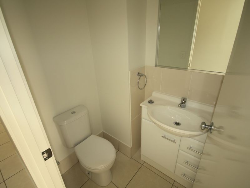 4/214-216 Oaka Street, South Gladstone QLD 4680