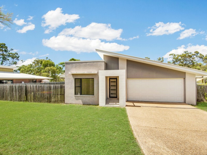 14 Giles Street, Glen Eden QLD 4680
