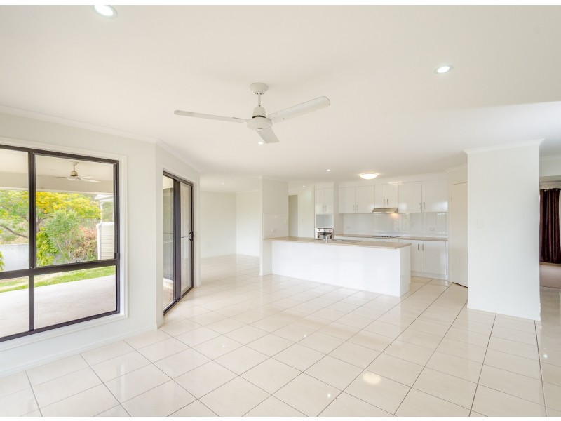7 The Promenade, Boyne Island QLD 4680