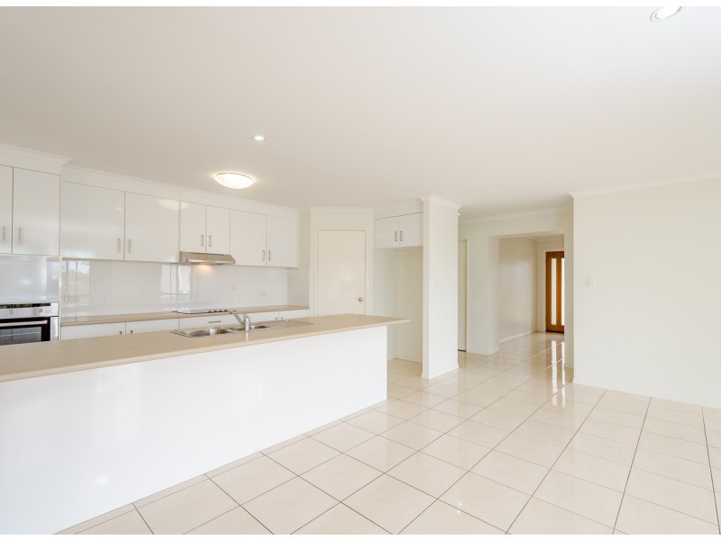 7 The Promenade, Boyne Island QLD 4680