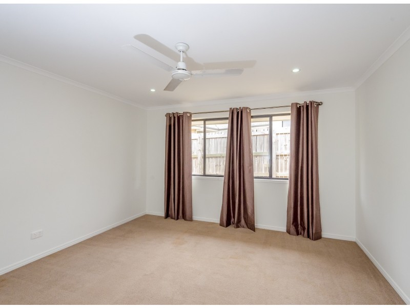 7 The Promenade, Boyne Island QLD 4680