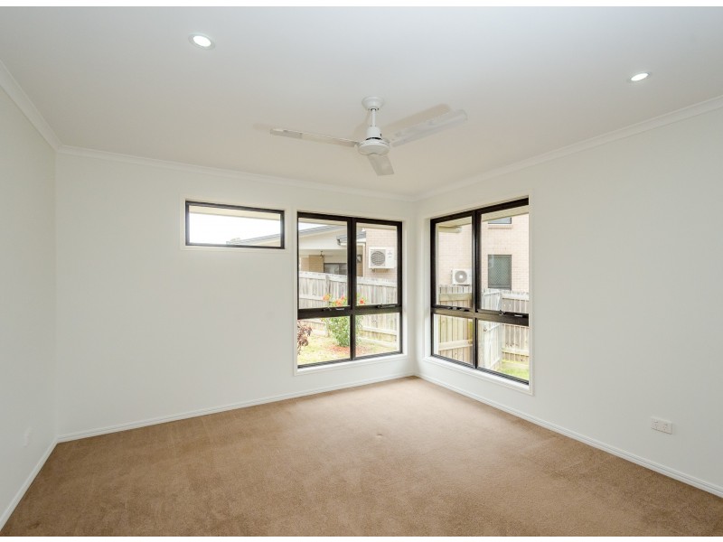 7 The Promenade, Boyne Island QLD 4680