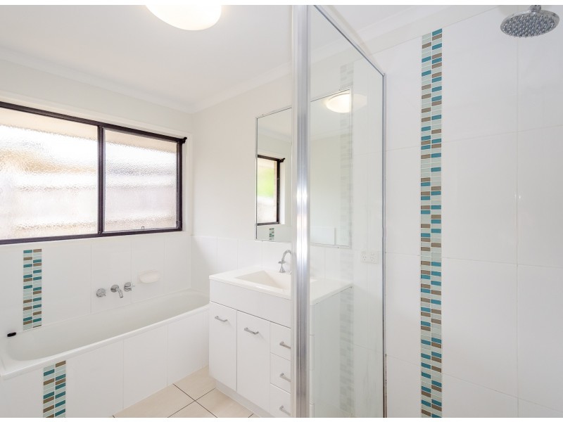 7 The Promenade, Boyne Island QLD 4680