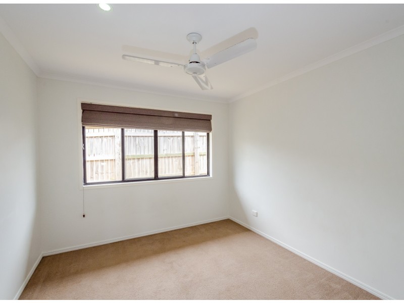 7 The Promenade, Boyne Island QLD 4680