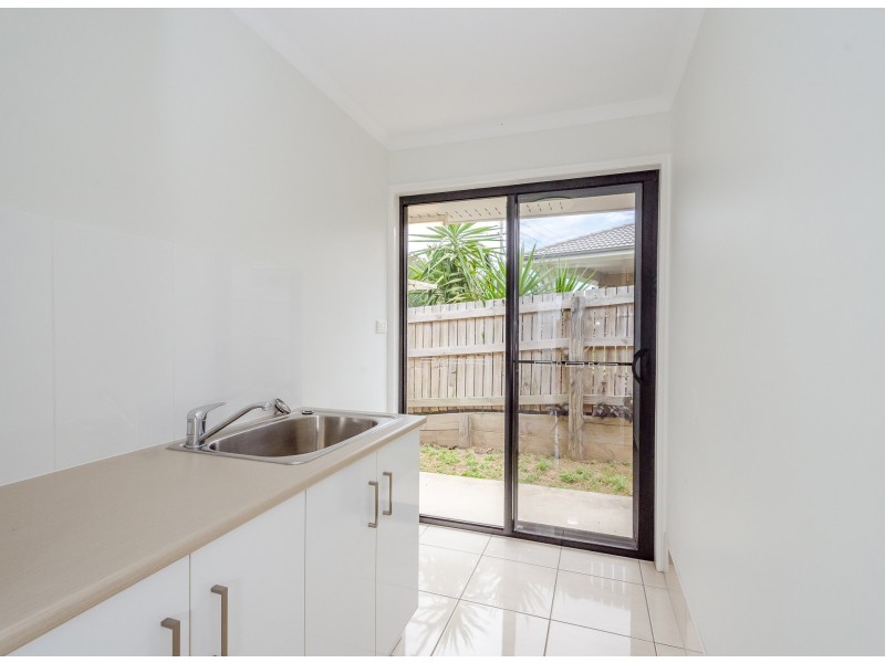 7 The Promenade, Boyne Island QLD 4680