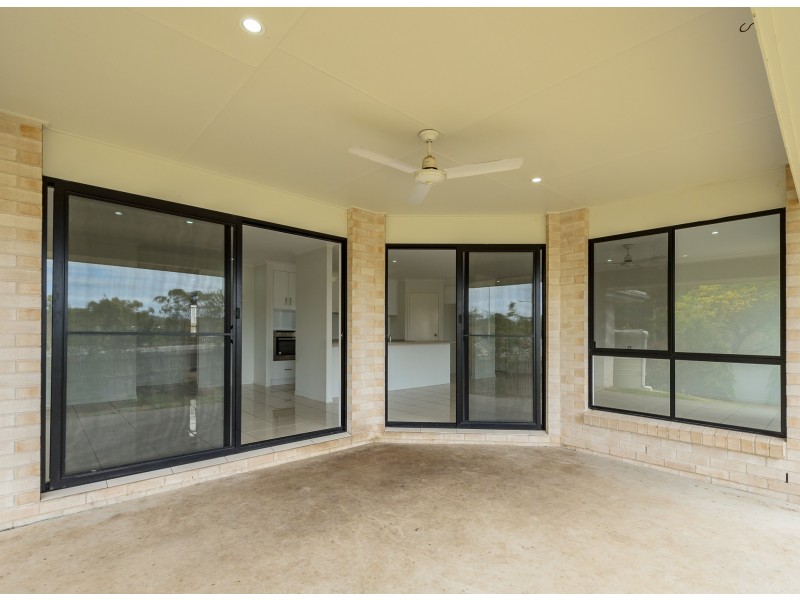 7 The Promenade, Boyne Island QLD 4680