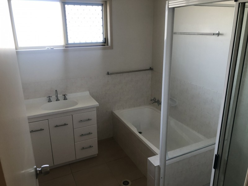 Unit 2/27 Intrepid Street, Clinton QLD 4680