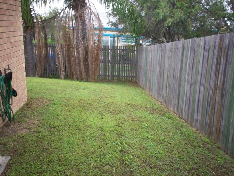 Unit 2/27 Intrepid Street, Clinton QLD 4680