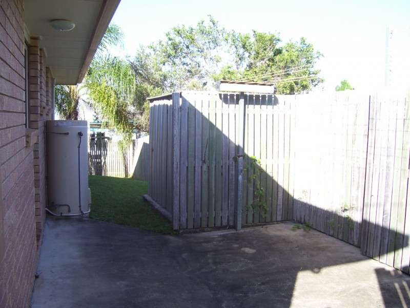 Unit 2/27 Intrepid Street, Clinton QLD 4680