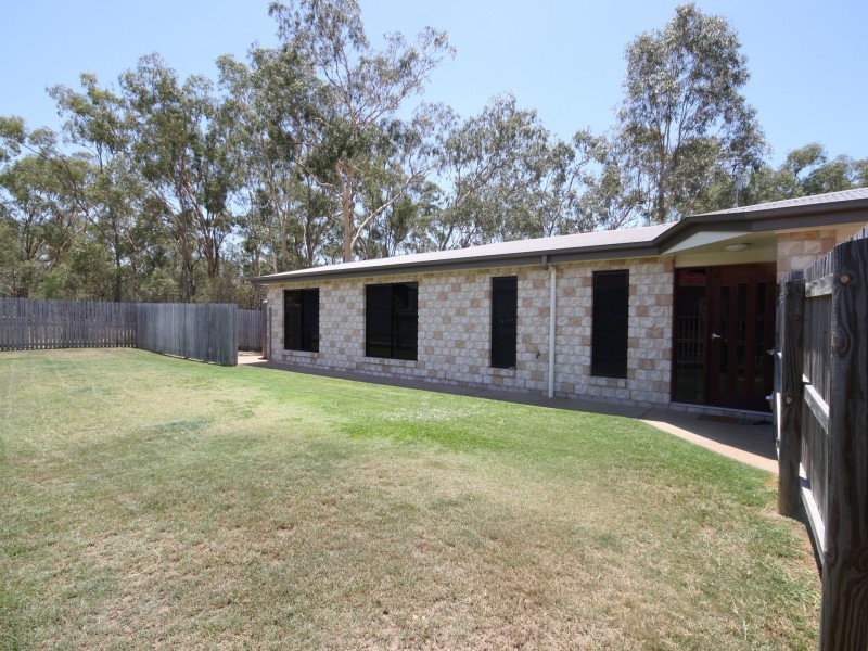 21 Skyline Drive, New Auckland QLD 4680