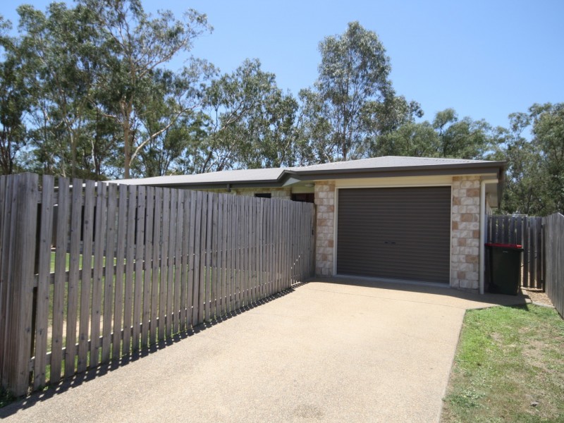21 Skyline Drive, New Auckland QLD 4680