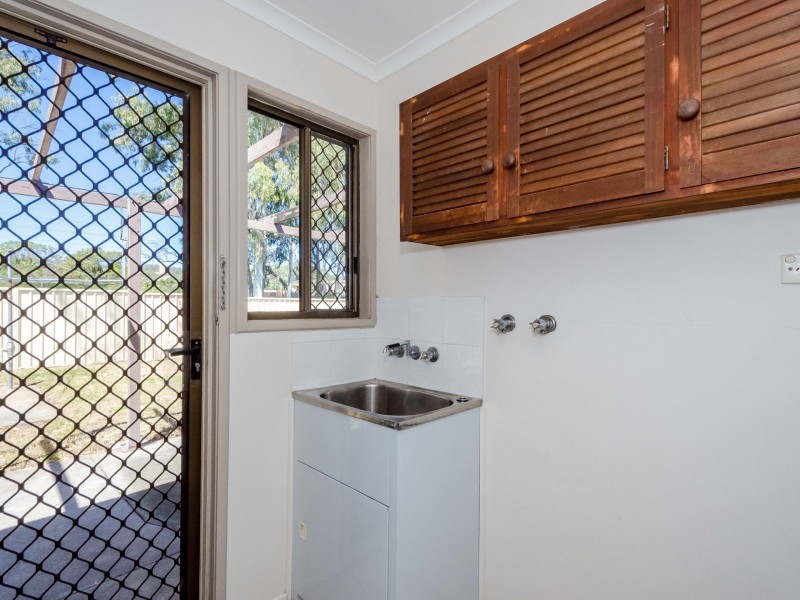 26 Ferguson Crescent, West Gladstone QLD 4680