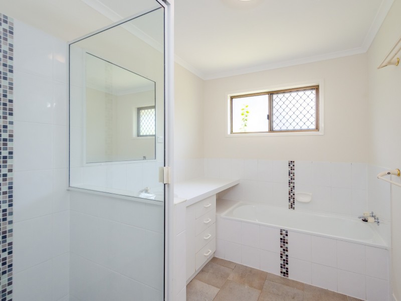 86 Gretel Drive, Clinton QLD 4680