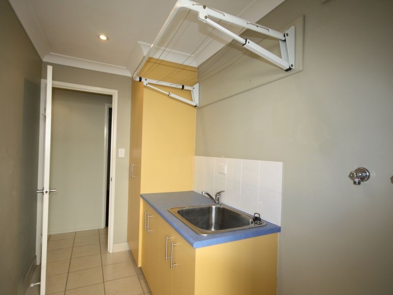 14 Viewpoint Way, New Auckland QLD 4680