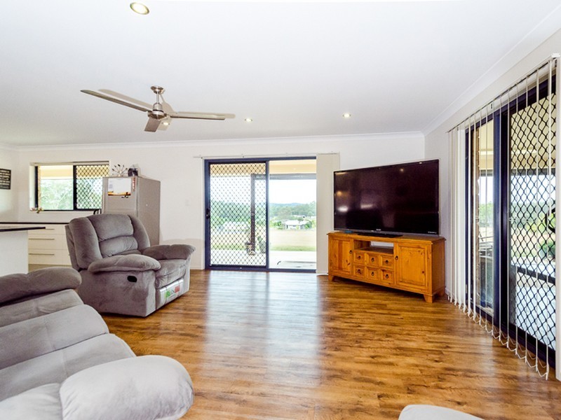 1 Monaros Court, Beecher QLD 4680