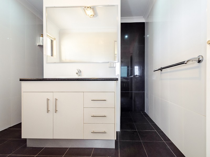 1 Monaros Court, Beecher QLD 4680