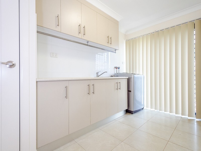 1 Monaros Court, Beecher QLD 4680