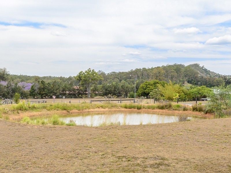1 Monaros Court, Beecher QLD 4680